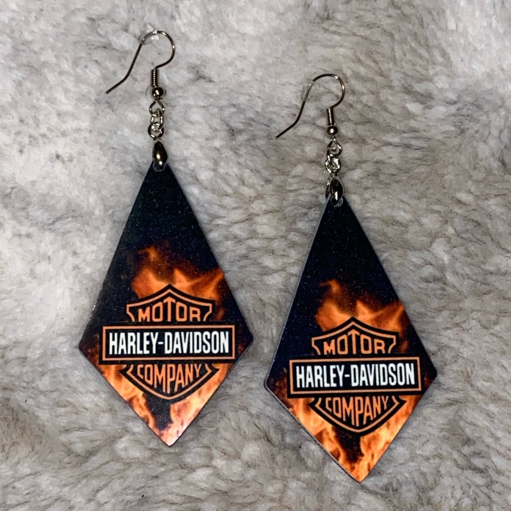 HARLEY DAVIDSON EARRINGS.